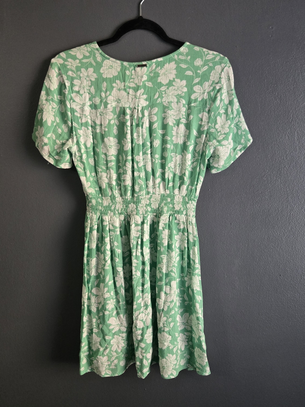 Billabong Twirl Around Green and White Floral Dress Medium - Picture 3 of 7